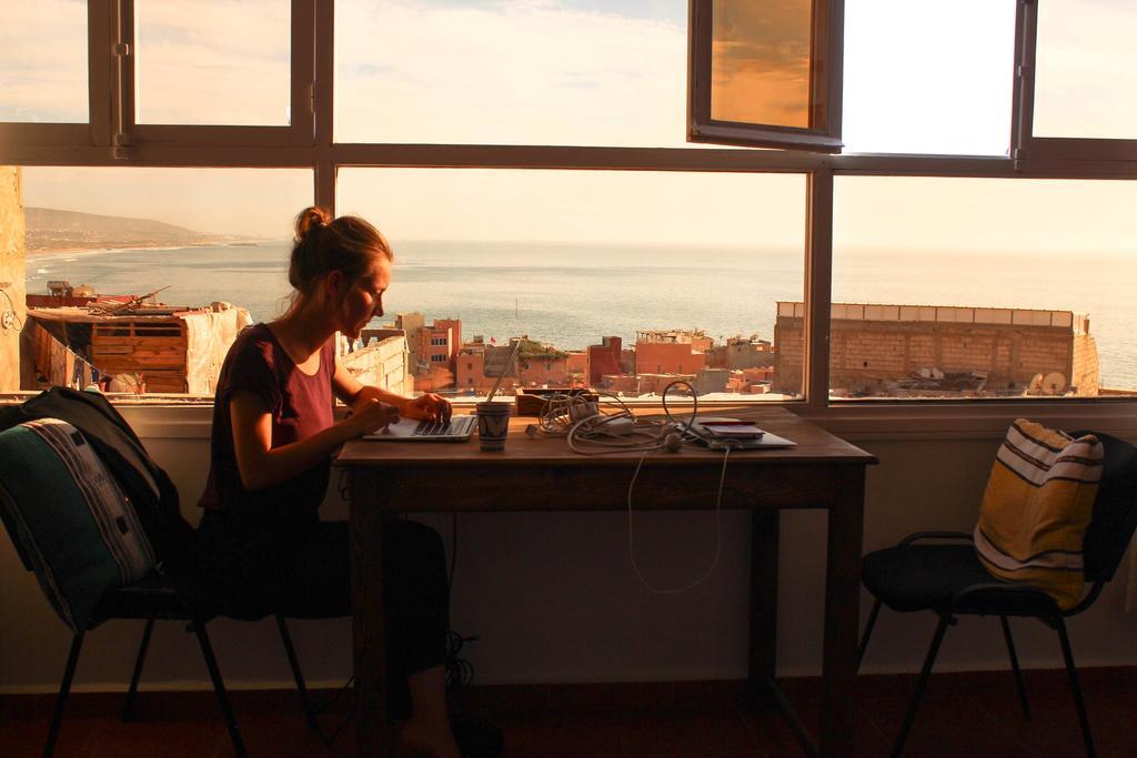 Sundesk Coworking And B&B Taghazout Dış mekan fotoğraf